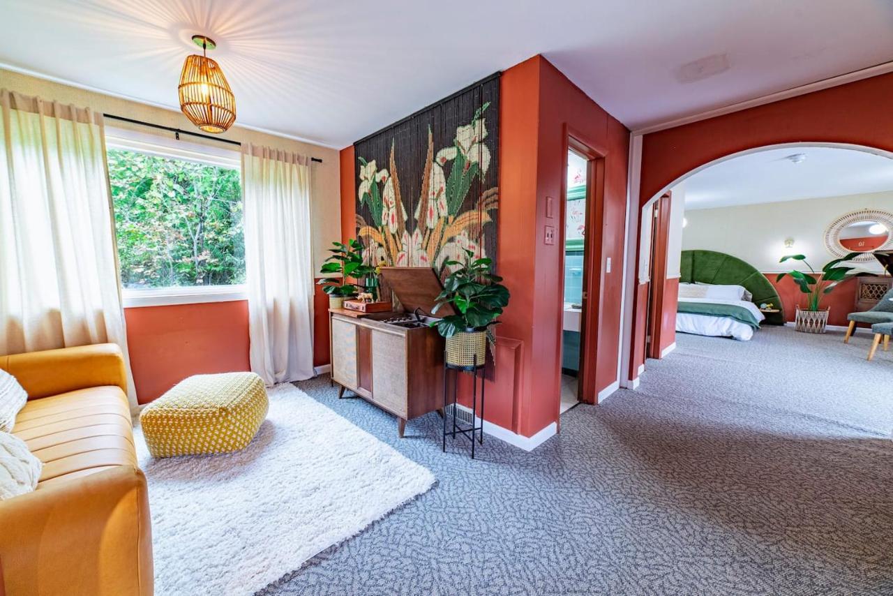 The Springs Motel New Ashford Екстер'єр фото
